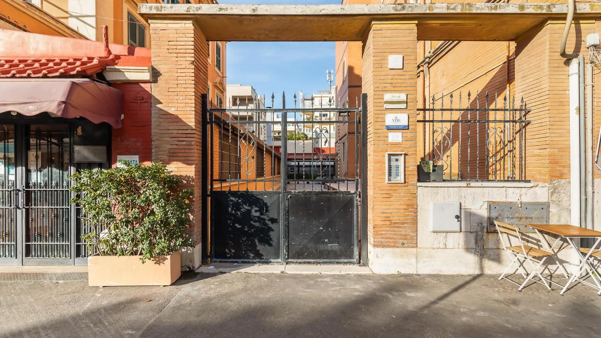 Guest House Maison 6 Lido di Ostia Italy