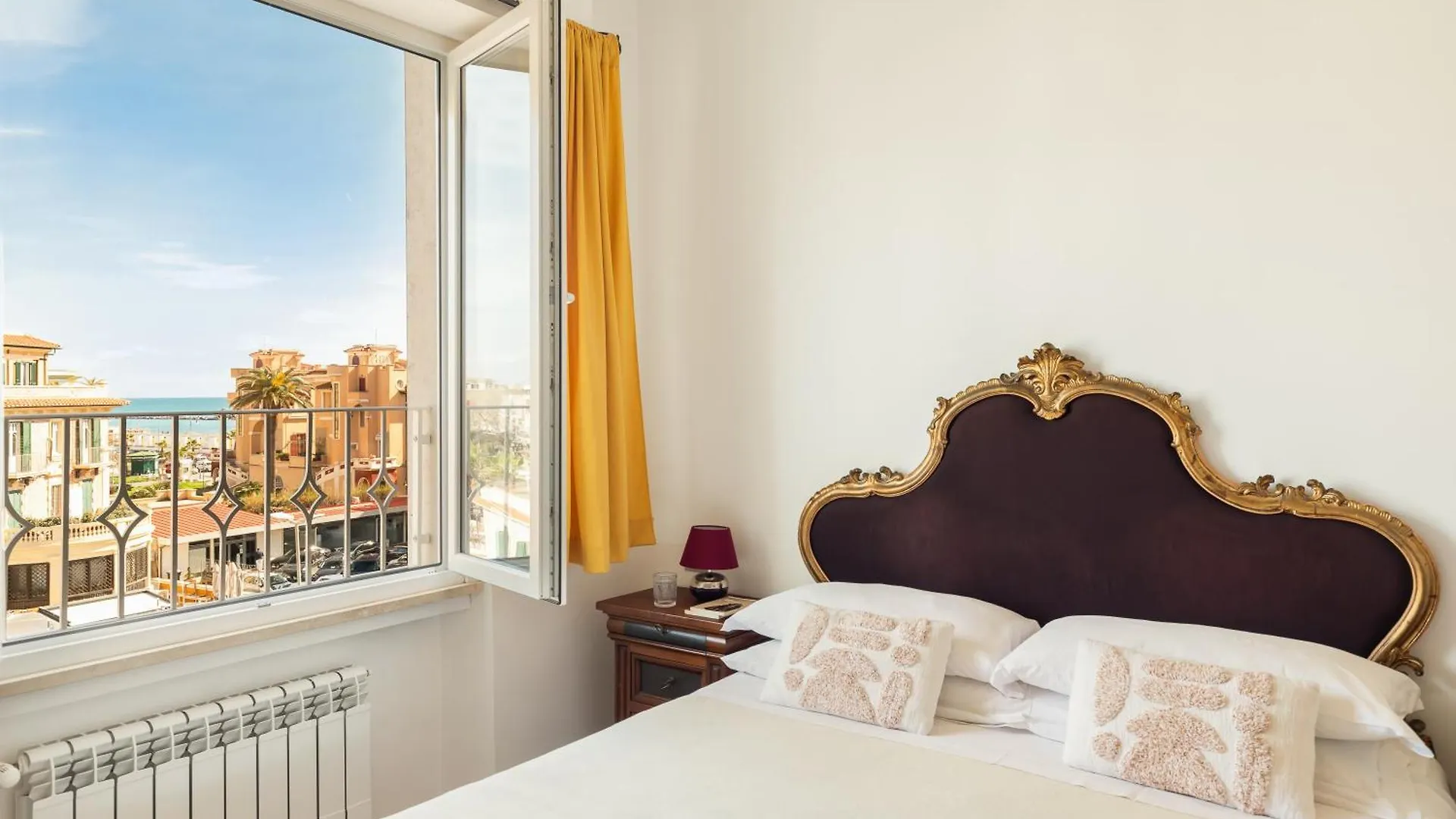 Guest House Maison 6 Lido di Ostia 3*,  Italy
