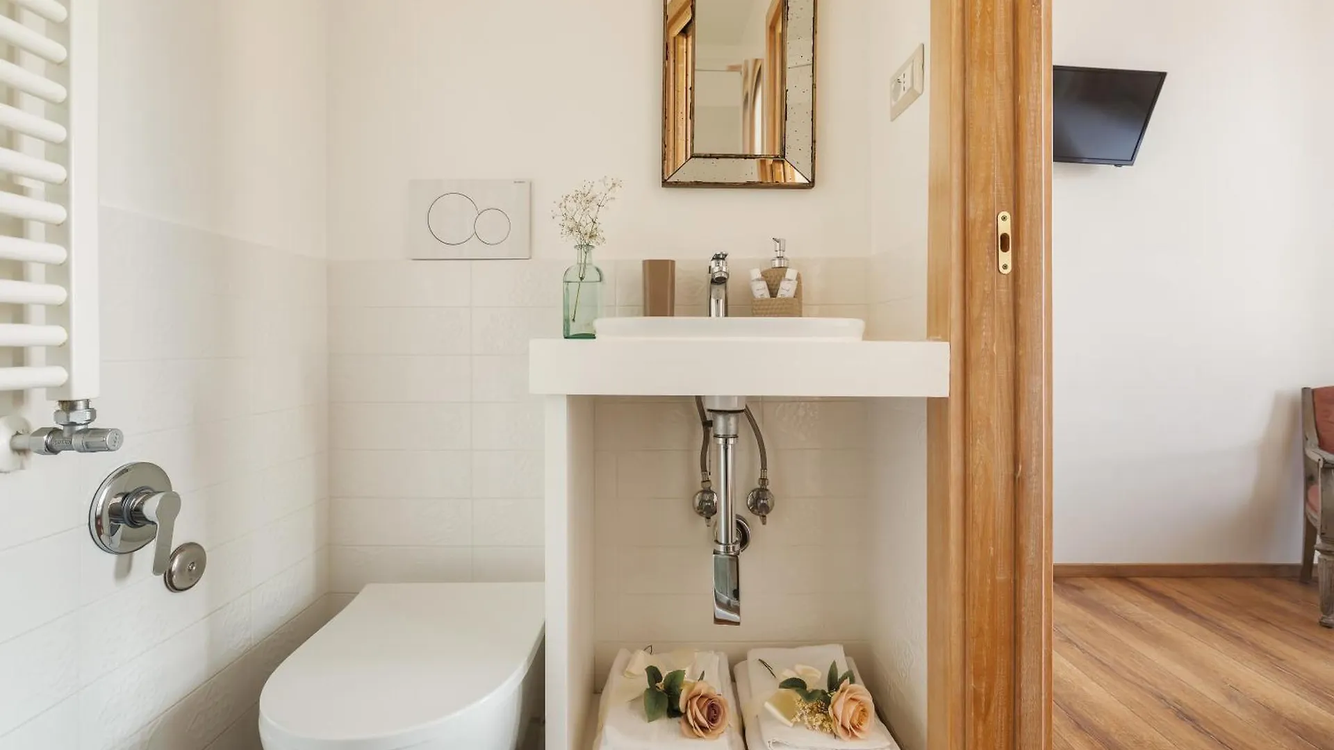 ***  Guest House Maison 6 Lido di Ostia Italy
